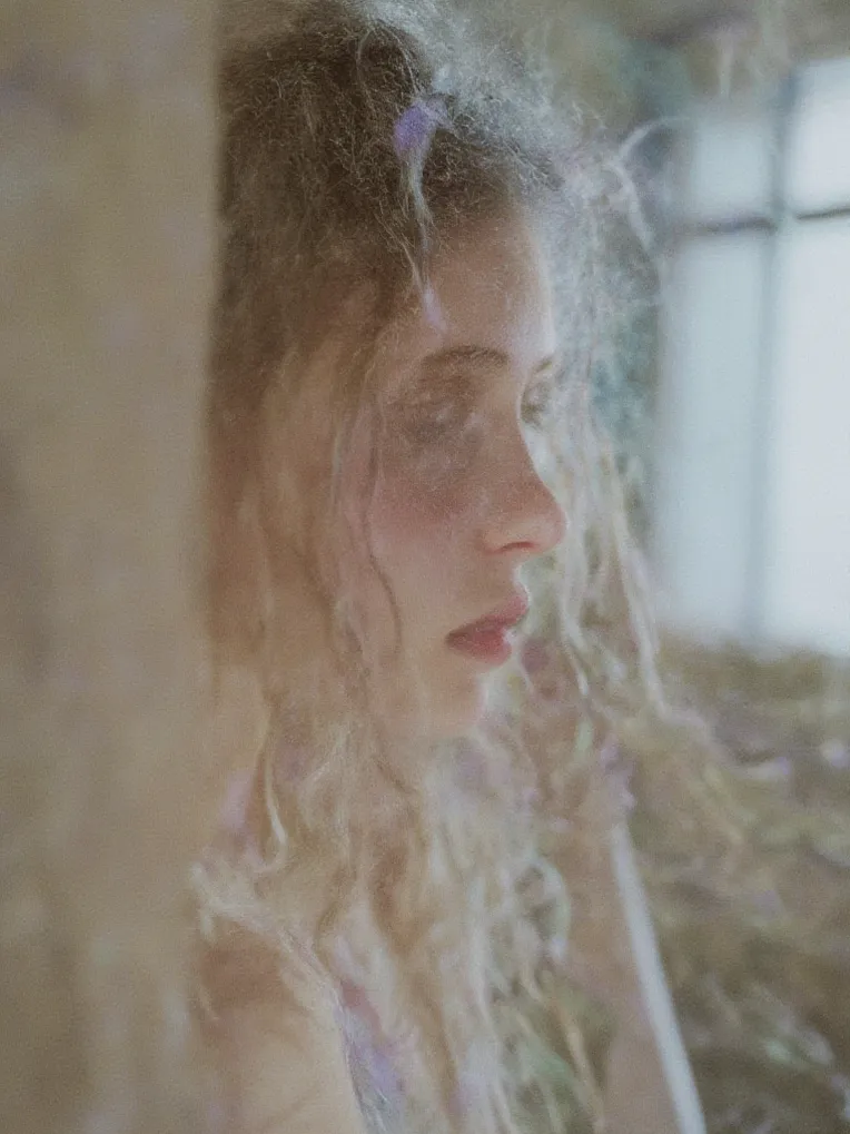 Portrait Photography,Girl,Object Enhance,LoRA,FLUX.1