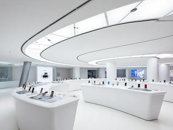 展览展厅_极简纯白商业空间设计-LoRA-设计师关关-LiblibAI