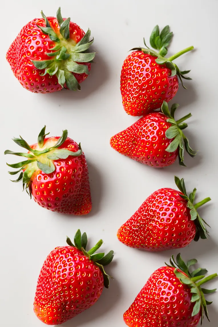 Photography,Realistic,Product Poster,LoRA,SD 1.5