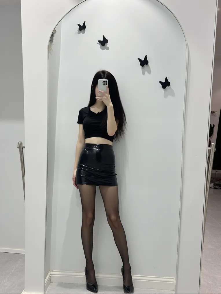 Portrait Photography,Girl,Object Enhance,LoRA,FLUX.1