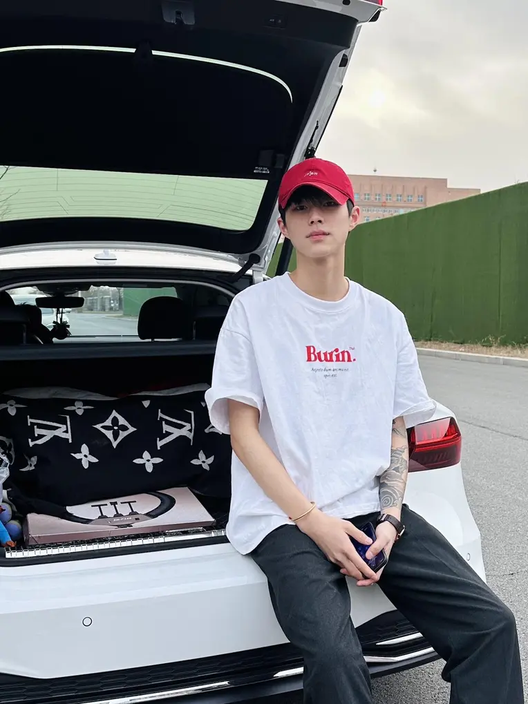 Portrait Photography,Boy,LoRA,FLUX.1