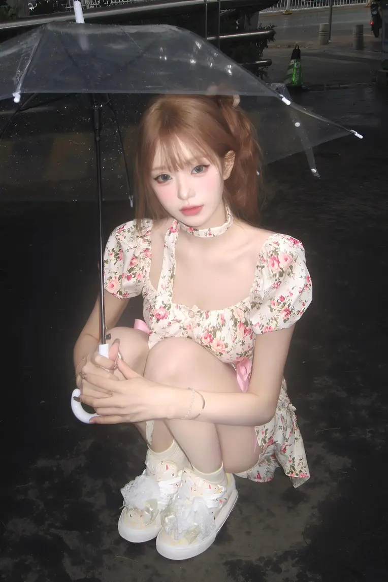 Portrait Photography,Girl,Physical/Facial feature,LoRA,FLUX.1