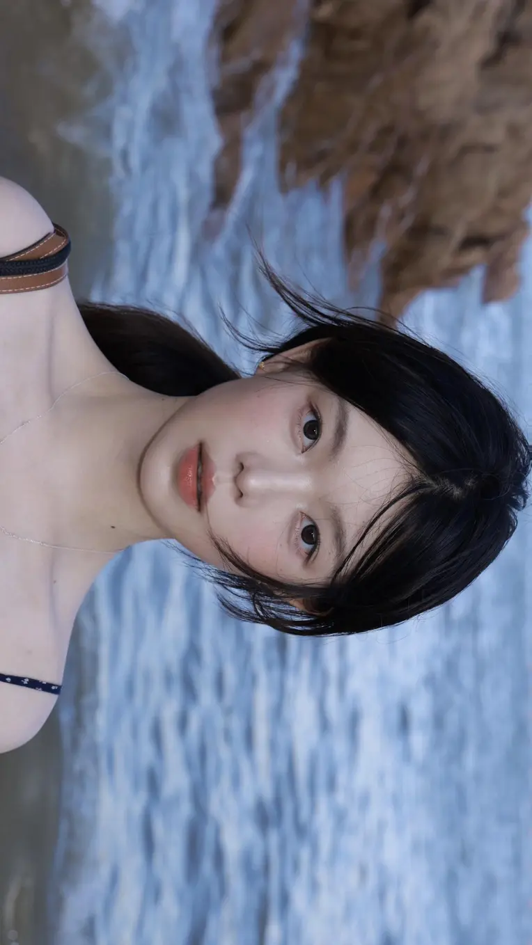 Portrait Photography,Girl,Physical/Facial feature,LoRA,FLUX.1