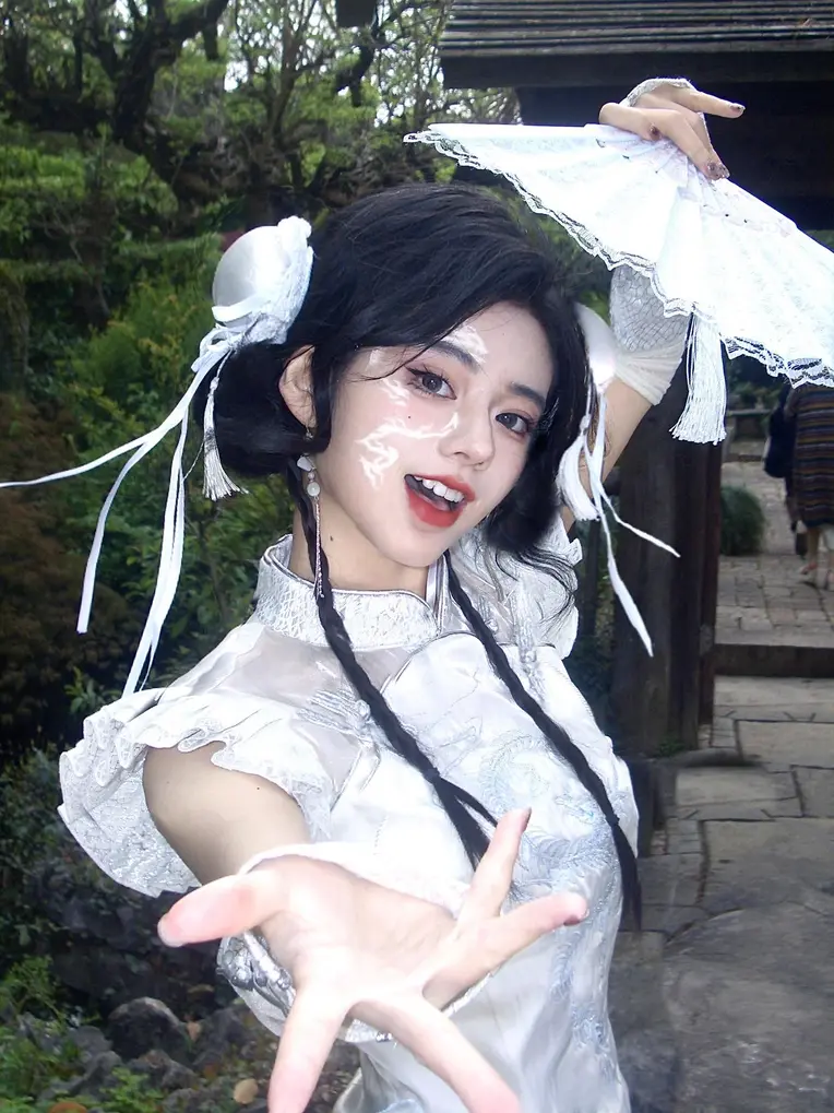 Novgoroddagi sex shop mahsulotlari Qattiq eshakda sikish