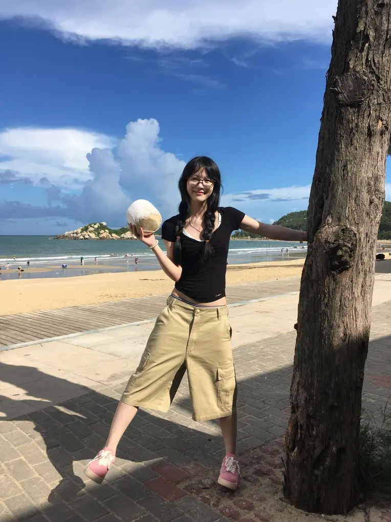 Portrait Photography,Girl,Physical/Facial feature,LoRA,FLUX.1