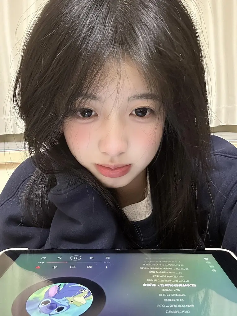 Portrait Photography,Girl,Style Boost,LoRA,FLUX.1