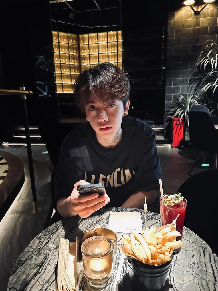 Portrait Photography,Boy,LoRA,FLUX.1