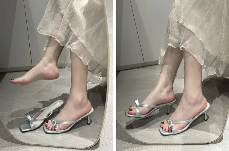 Product Poster,Product,LoRA,FLUX.1