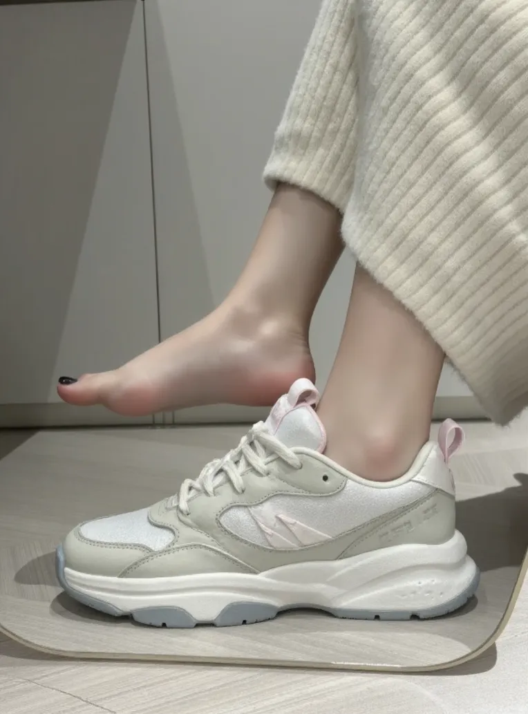 Product Poster,Product,LoRA,FLUX.1