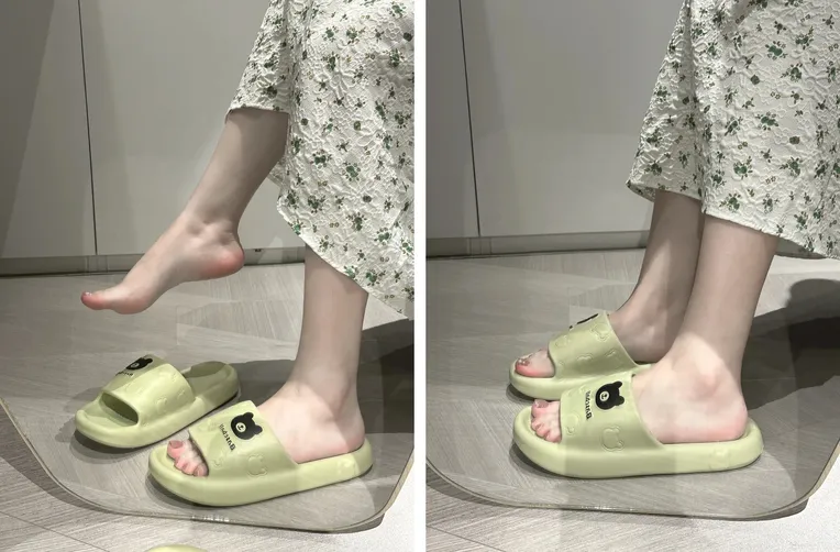 Product Poster,Product,LoRA,FLUX.1