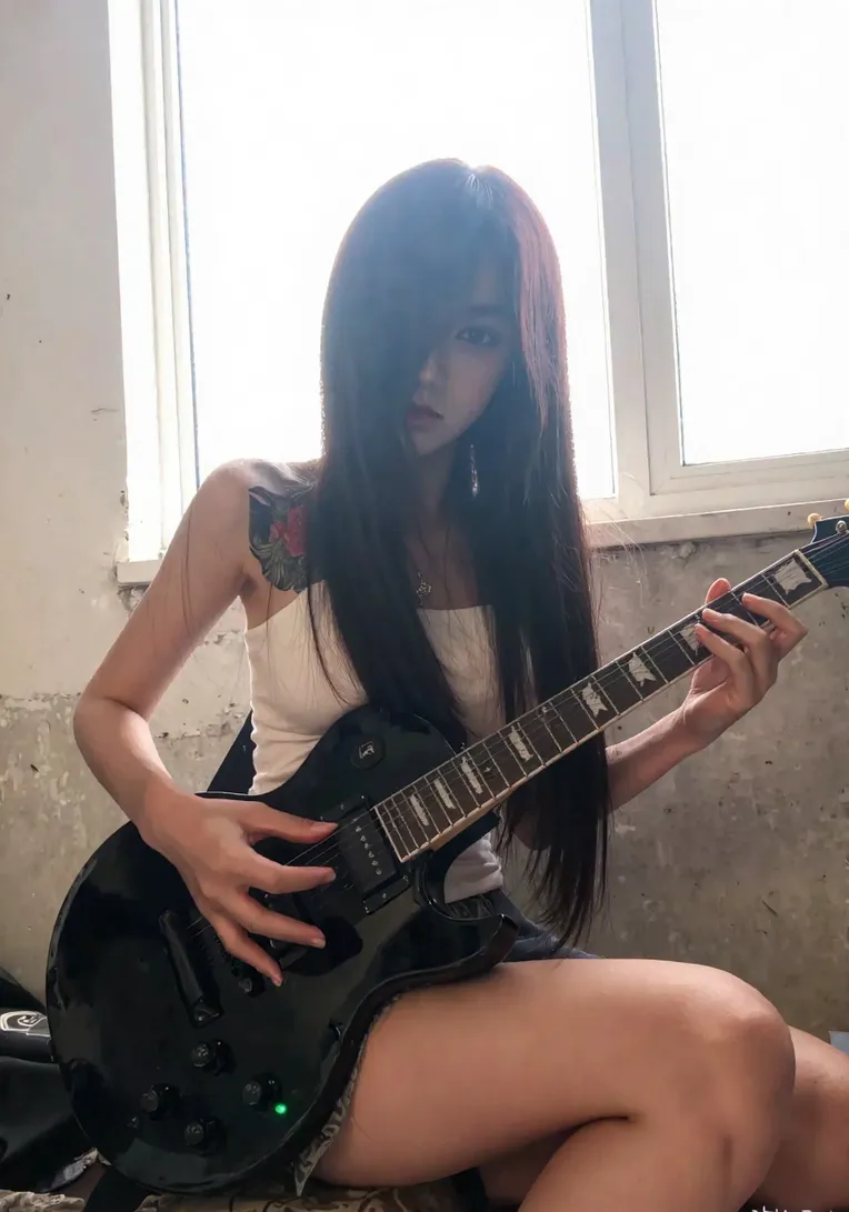 Portrait Photography,Girl,Physical/Facial feature,LoRA,FLUX.1