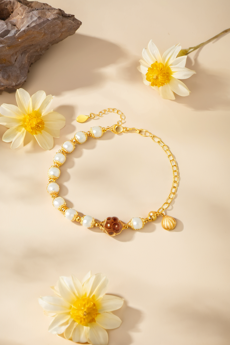 SDXL jewelry, accessories, necklace photography/bracelet