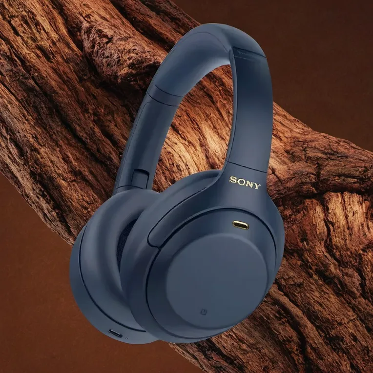 Realistic,Product Poster,Composition Control,Workflow,