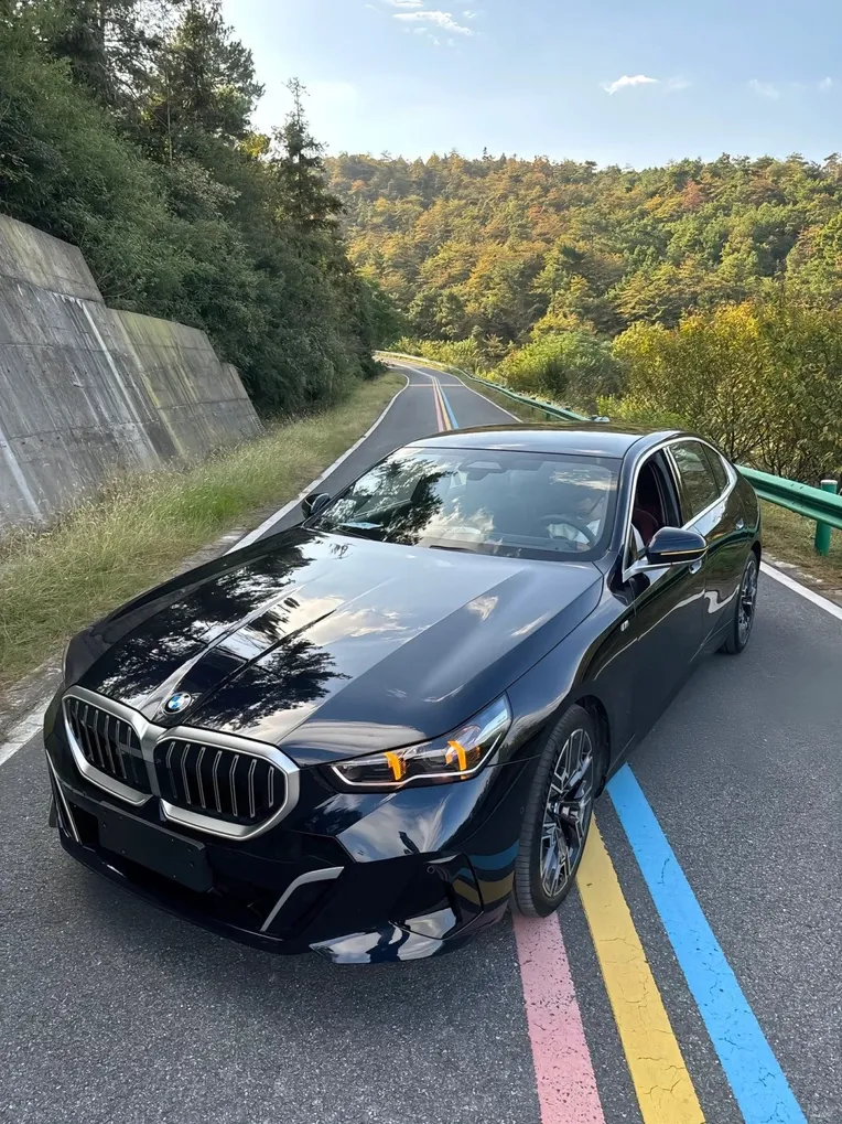 Product Poster,Object Enhance,Vehicle,LoRA,FLUX.1