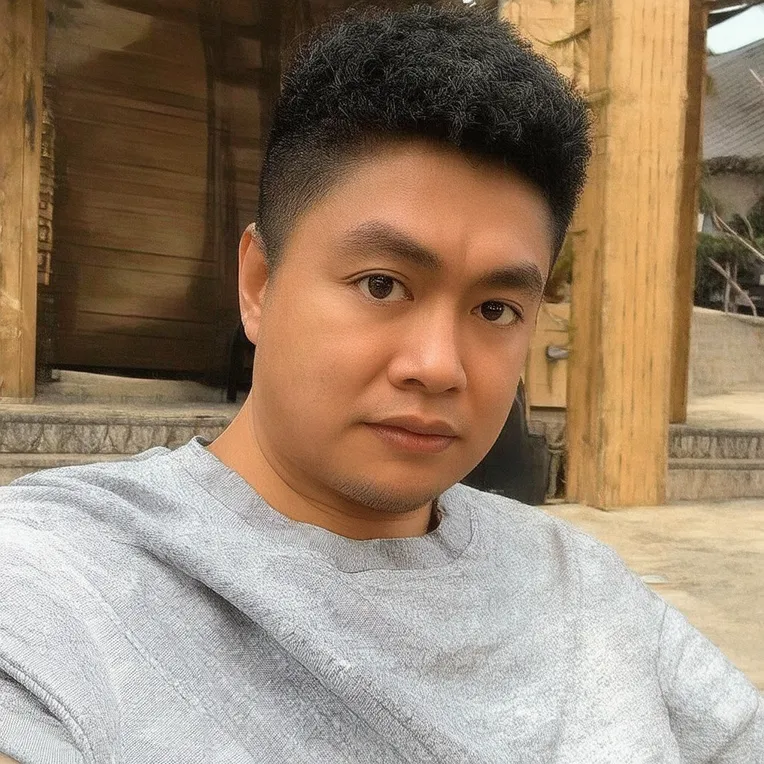 Portrait Photography,Boy,Physical/Facial feature,LoRA,SD 3.5L